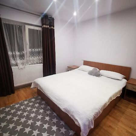 Feelhome Apartment Calimanesti Ngoại thất bức ảnh